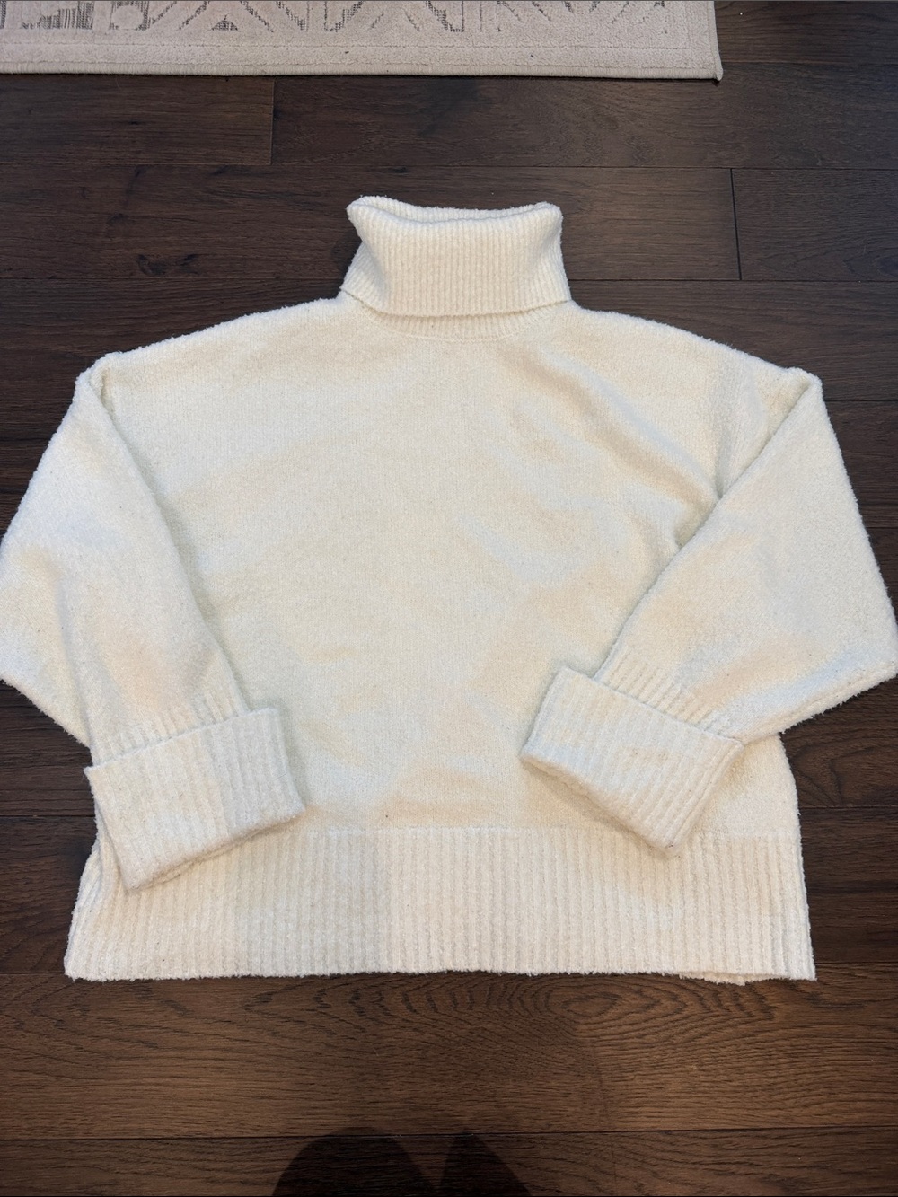 Lillusory Cozy Cream Turtleneck Sweater for Women Size Medium - C27-128
